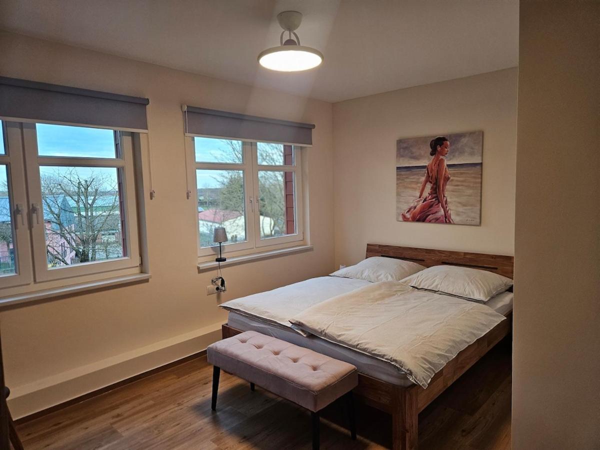 Ferienwohnung Glueck Am See Sternberg Exteriör bild